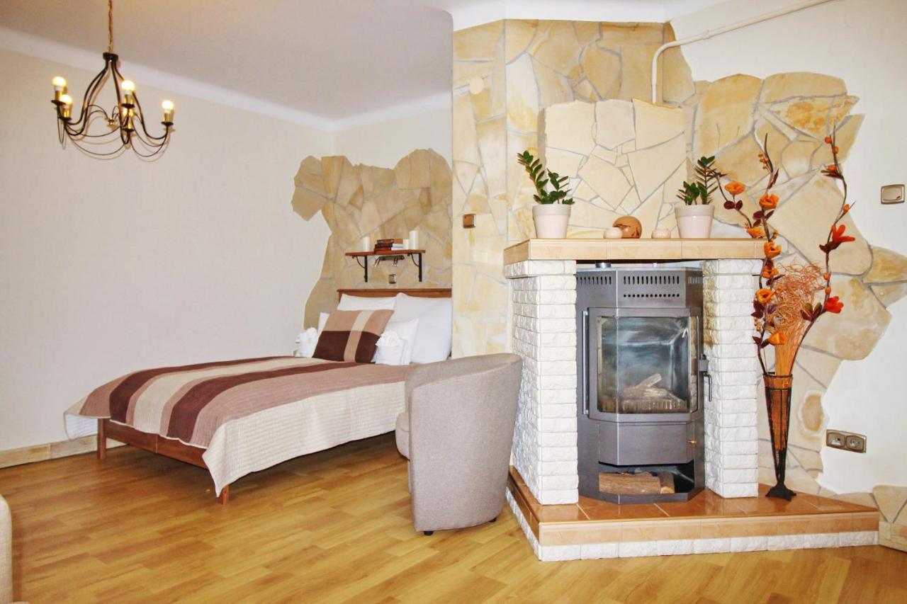 Cosy Castle Apartment Budapest Ngoại thất bức ảnh