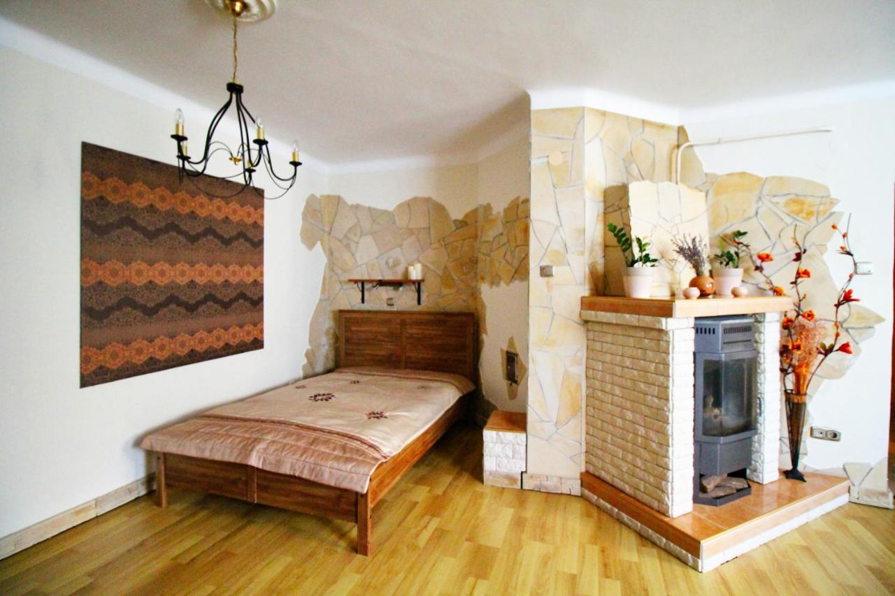 Cosy Castle Apartment Budapest Ngoại thất bức ảnh