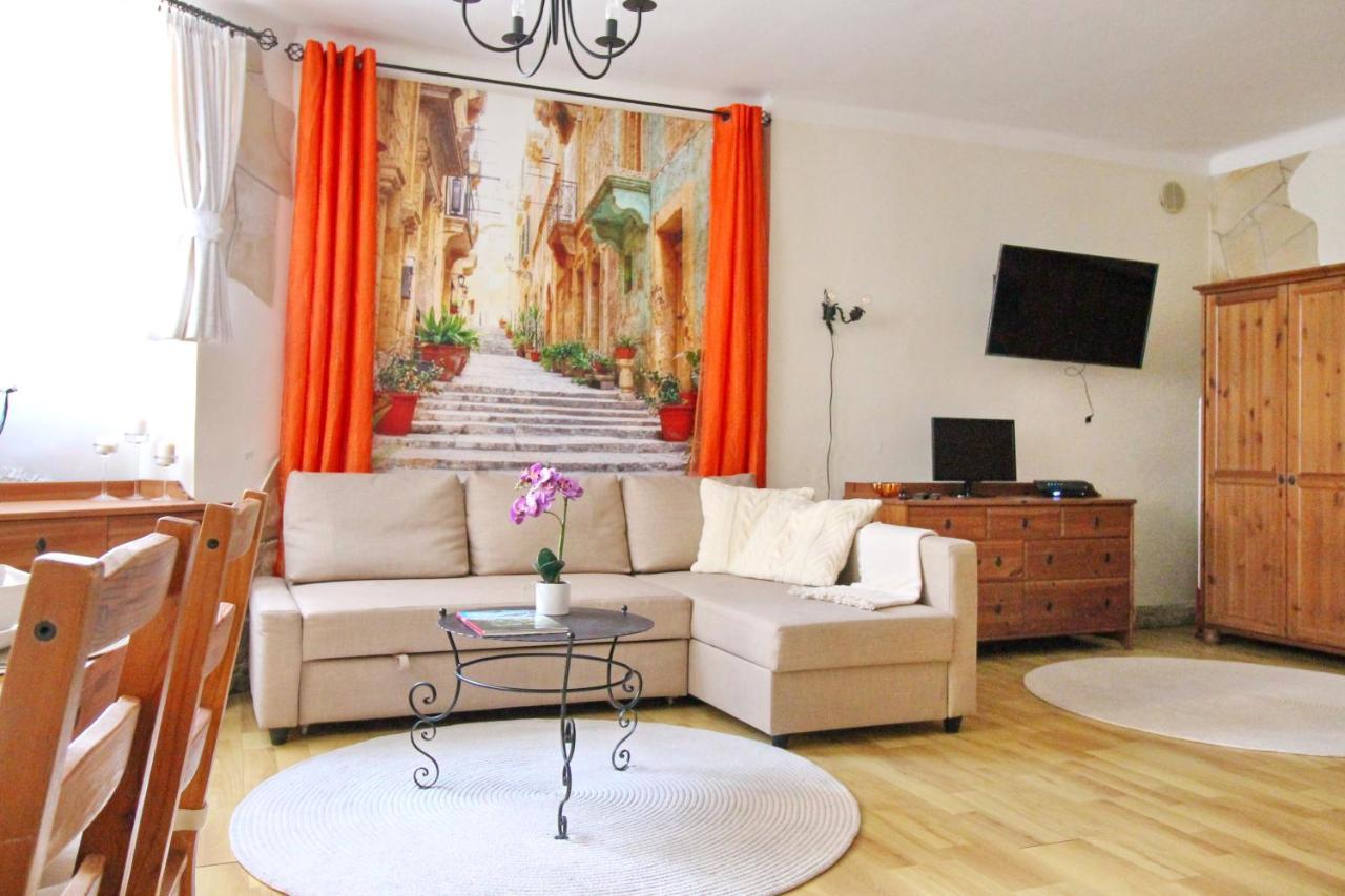 Cosy Castle Apartment Budapest Ngoại thất bức ảnh