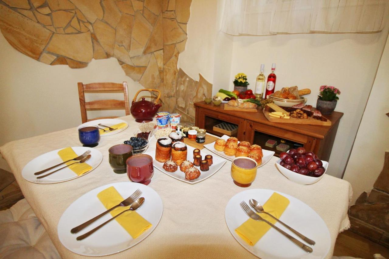 Cosy Castle Apartment Budapest Ngoại thất bức ảnh