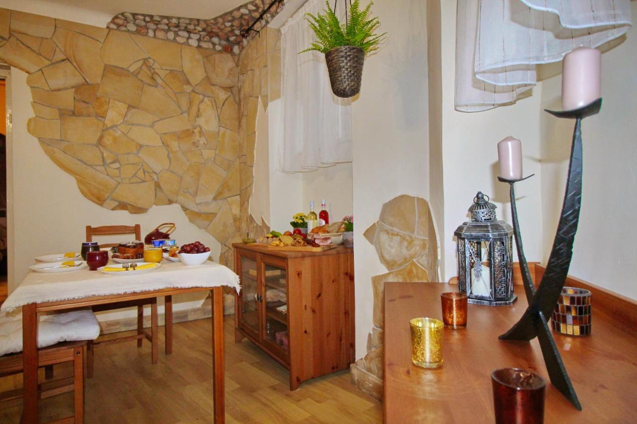 Cosy Castle Apartment Budapest Ngoại thất bức ảnh