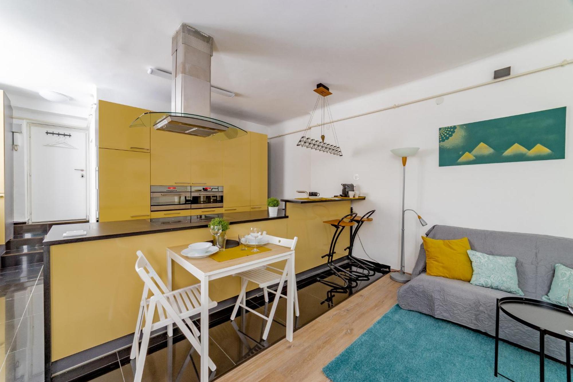 Cosy Castle Apartment Budapest Ngoại thất bức ảnh
